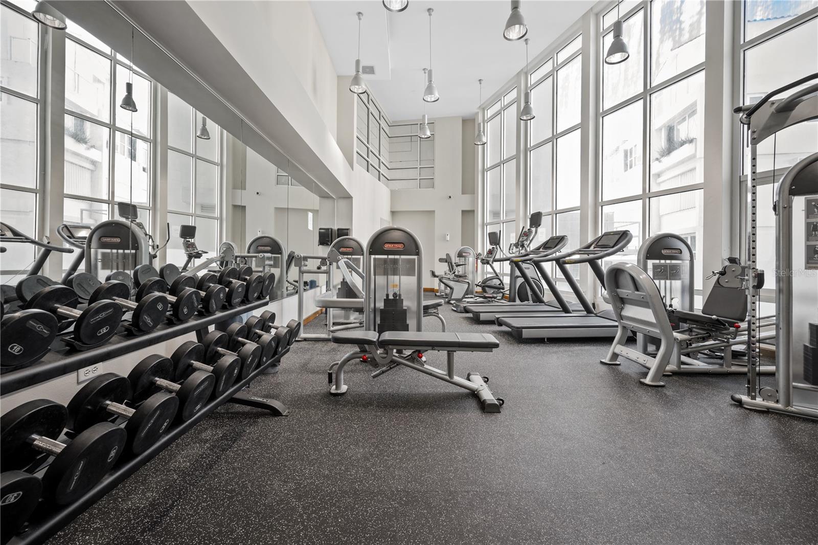 1052 ASHFORD AVE #9B