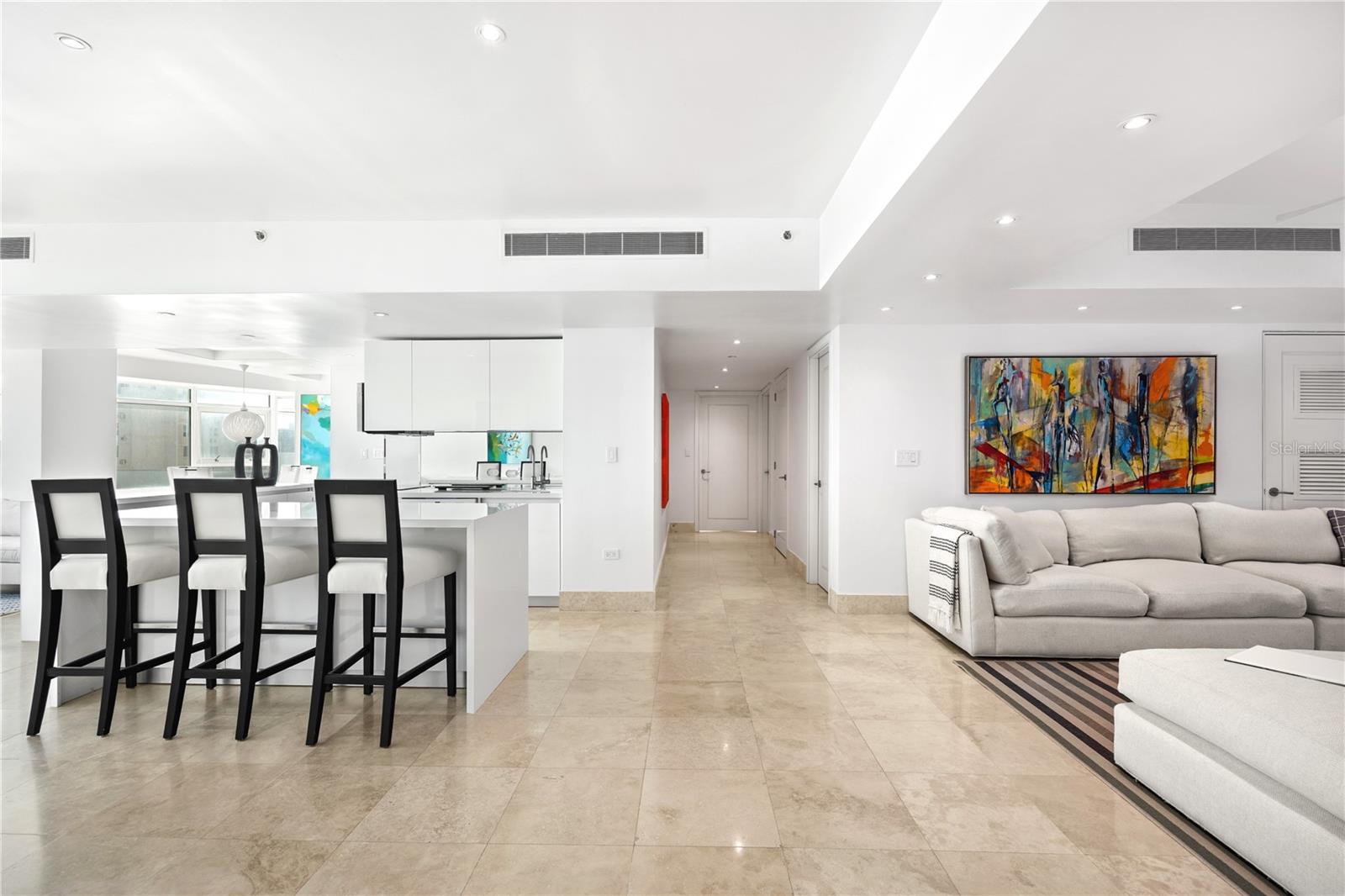 1052 ASHFORD AVE #9B