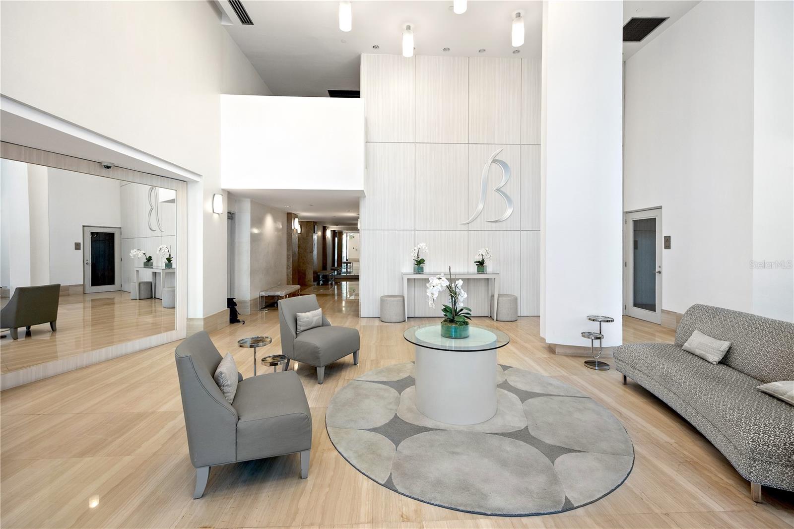 1052 ASHFORD AVE #9B