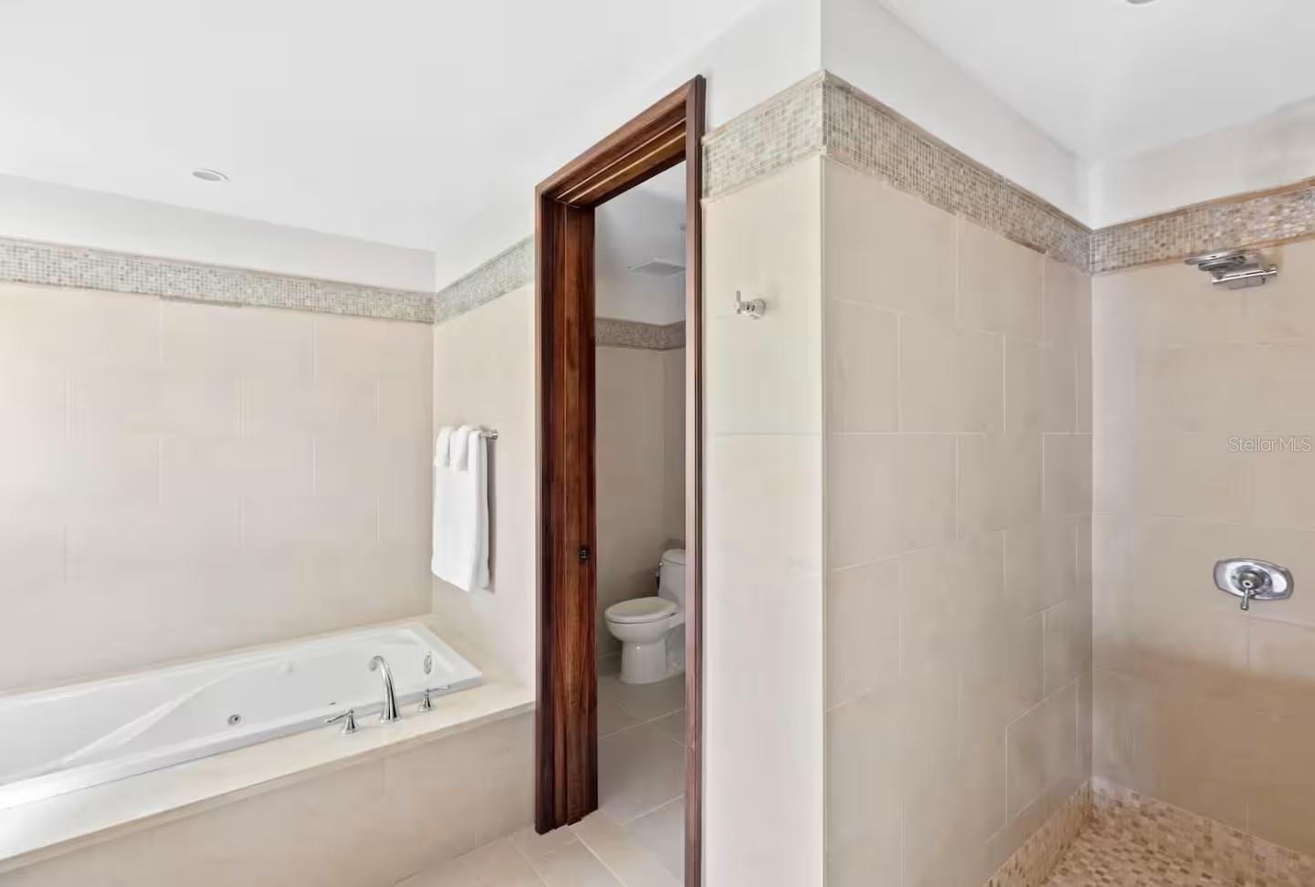 7000 Bahia Beach Blv LAS VERANDAS #5138
