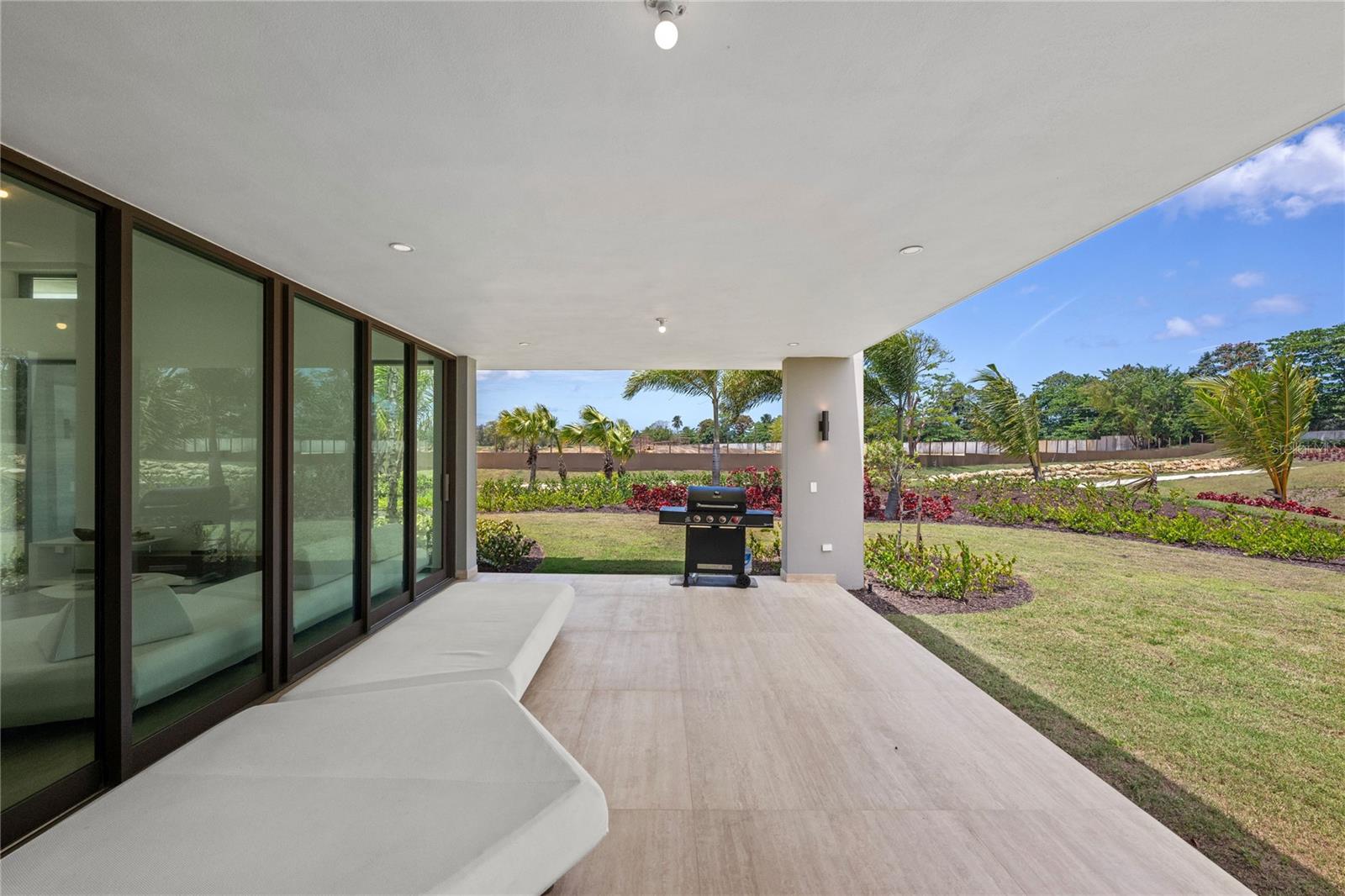 64 The Isles SABA LN