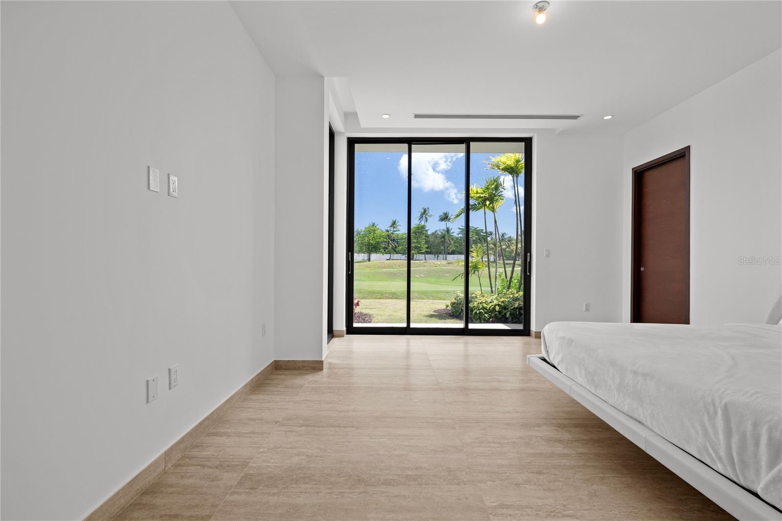 64 The Isles SABA LN