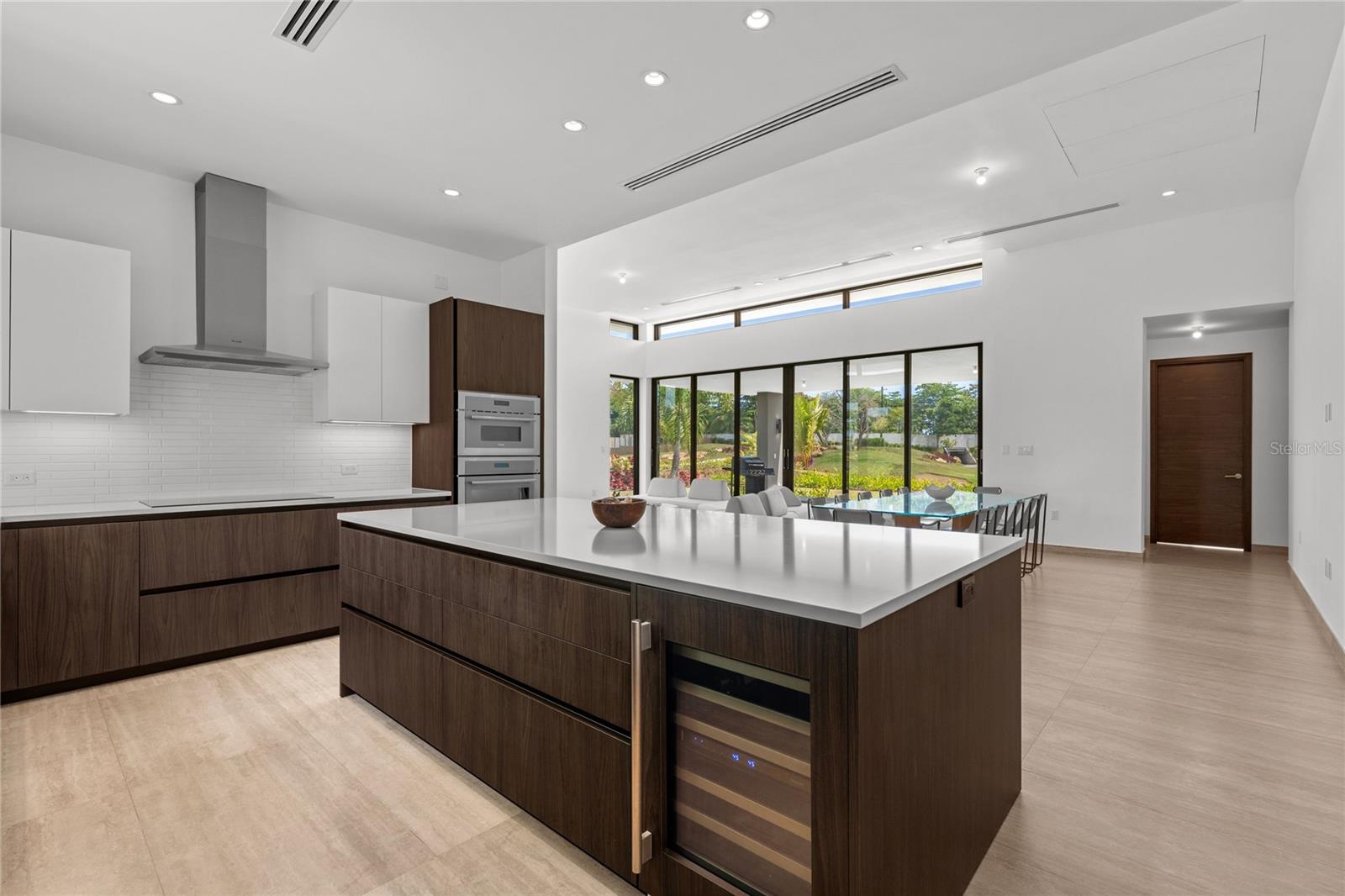 64 The Isles SABA LN