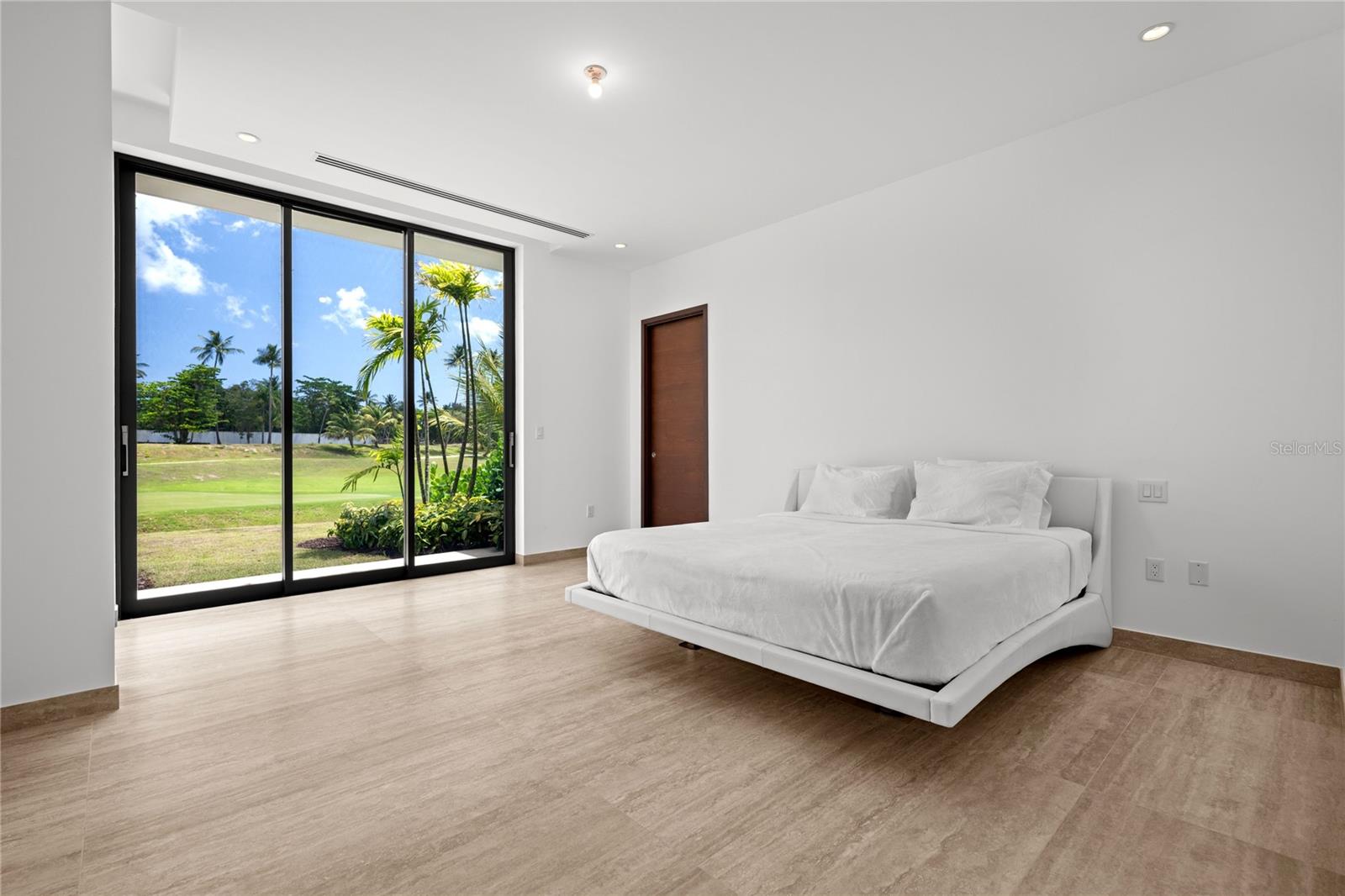 64 The Isles SABA LN