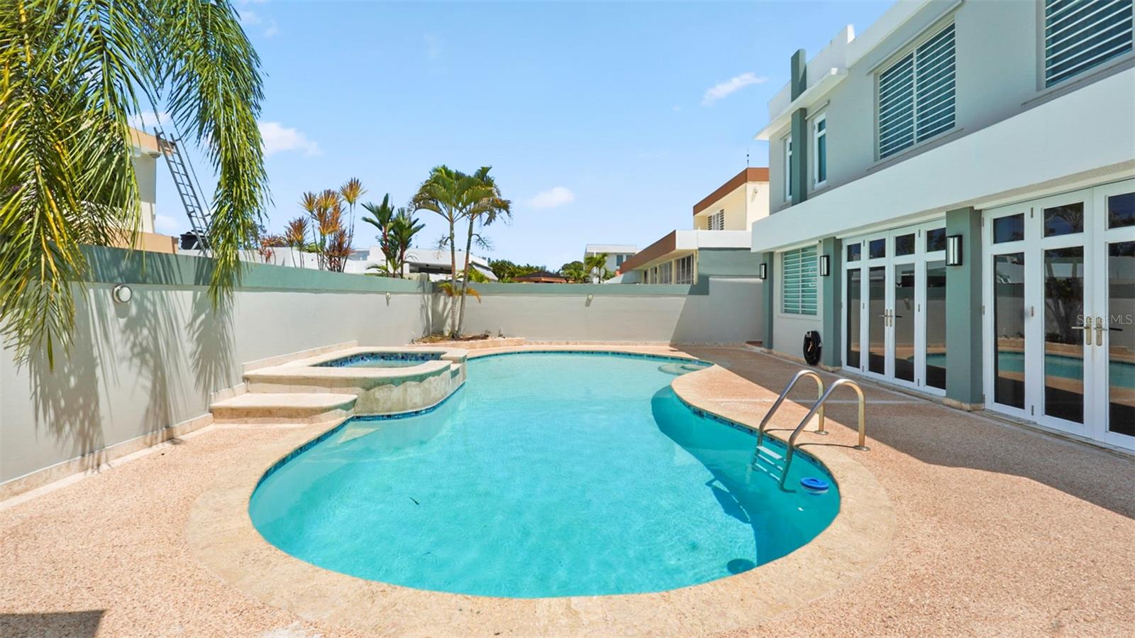 Calle 2 URB. ESTANCIAS DE SAN FERNANDO