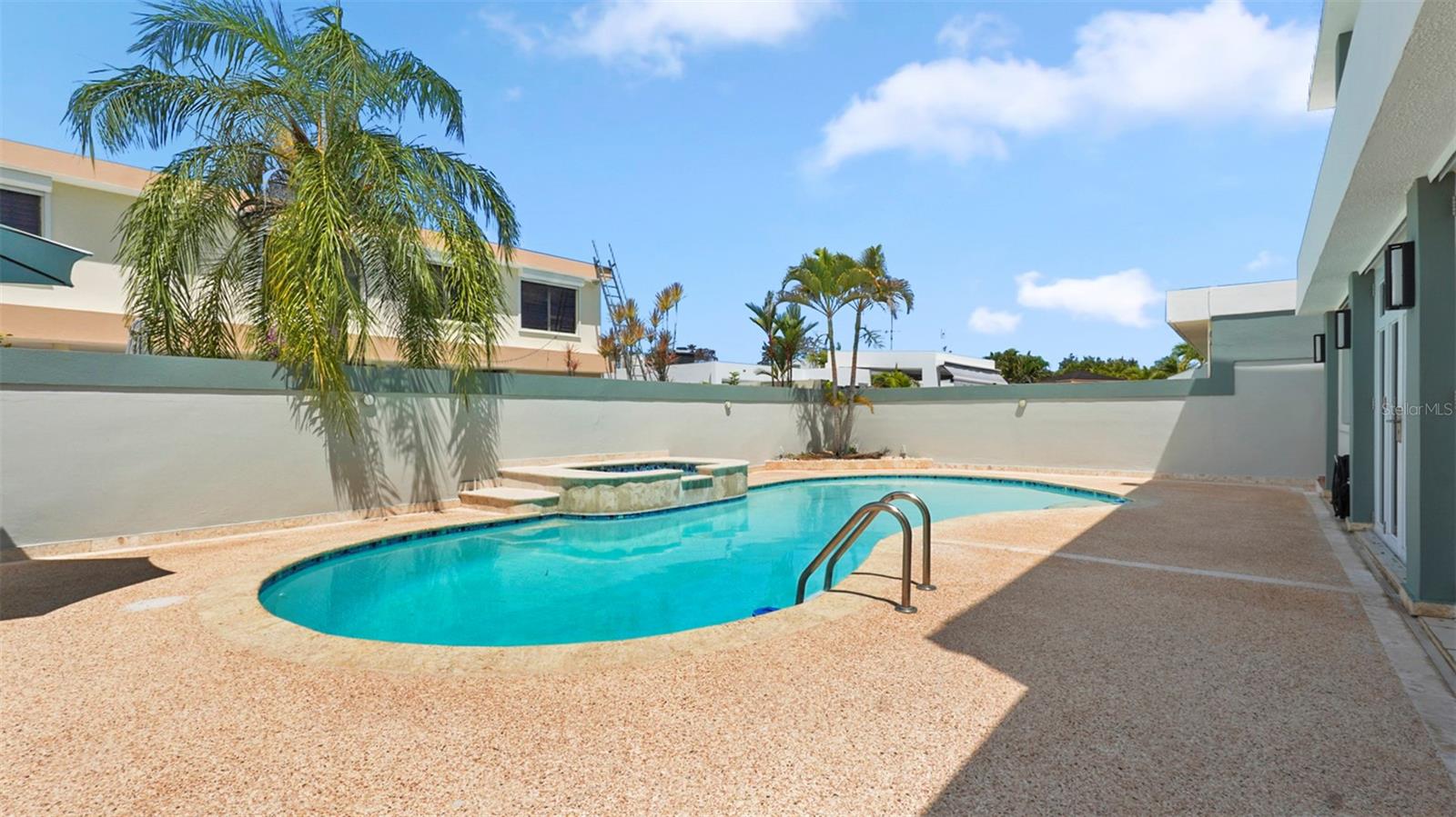 Calle 2 URB. ESTANCIAS DE SAN FERNANDO