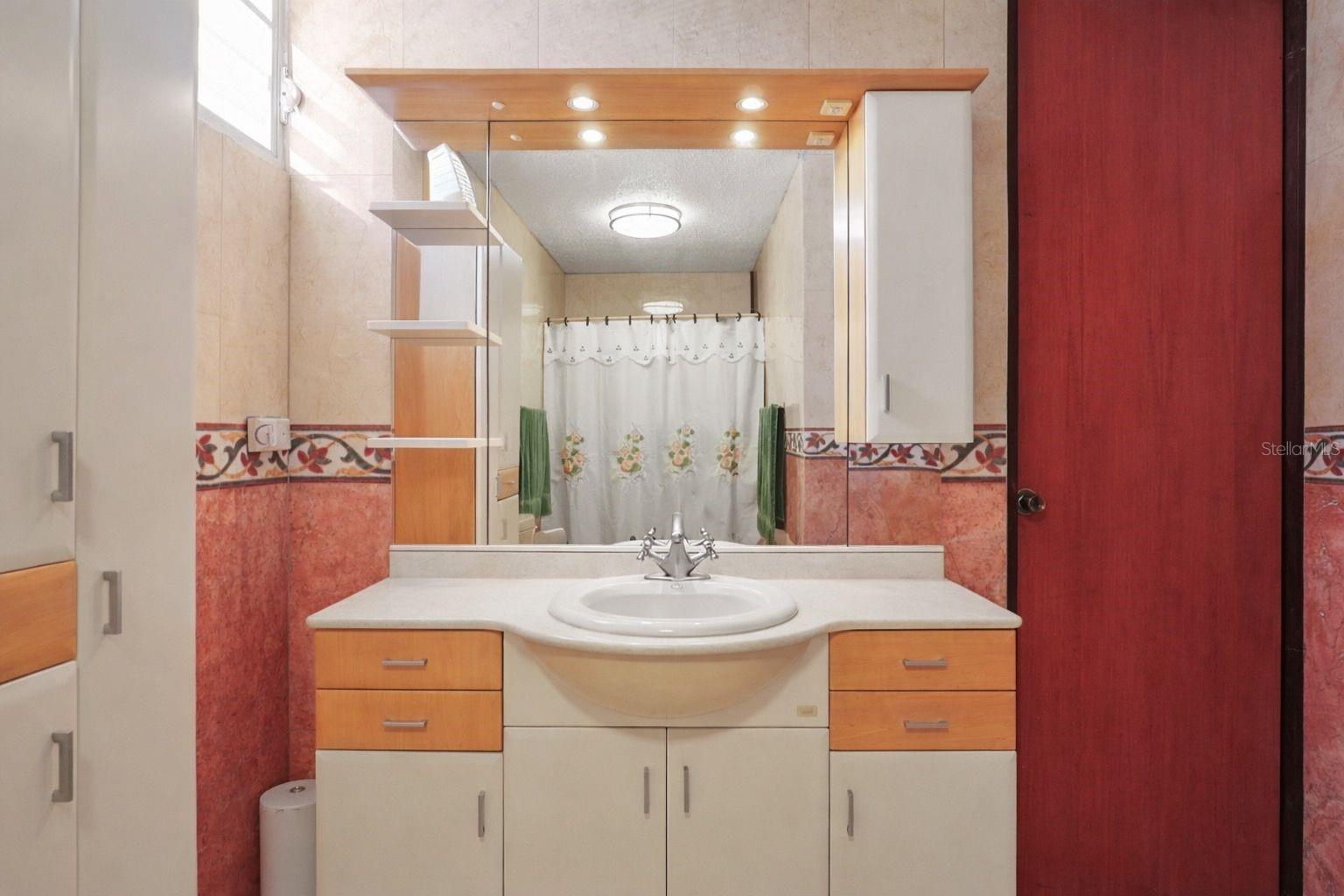 Calle 2 URB. ESTANCIAS DE SAN FERNANDO