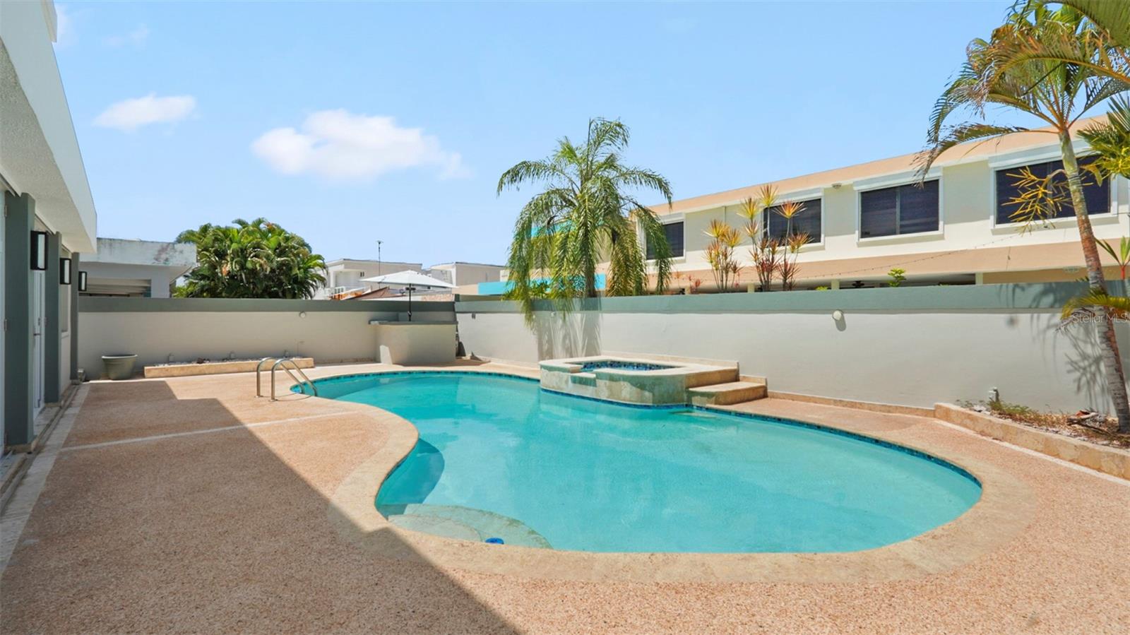 Calle 2 URB. ESTANCIAS DE SAN FERNANDO