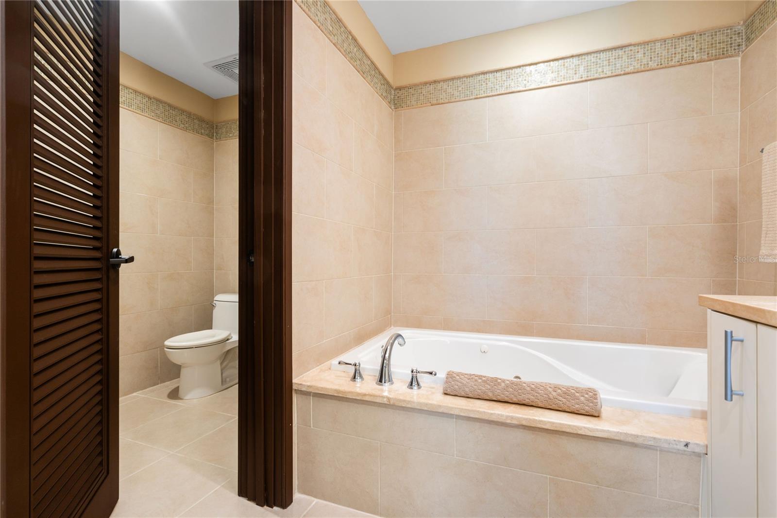 7000 BAHIA BEACH BLV LAS VERANDAS #3118