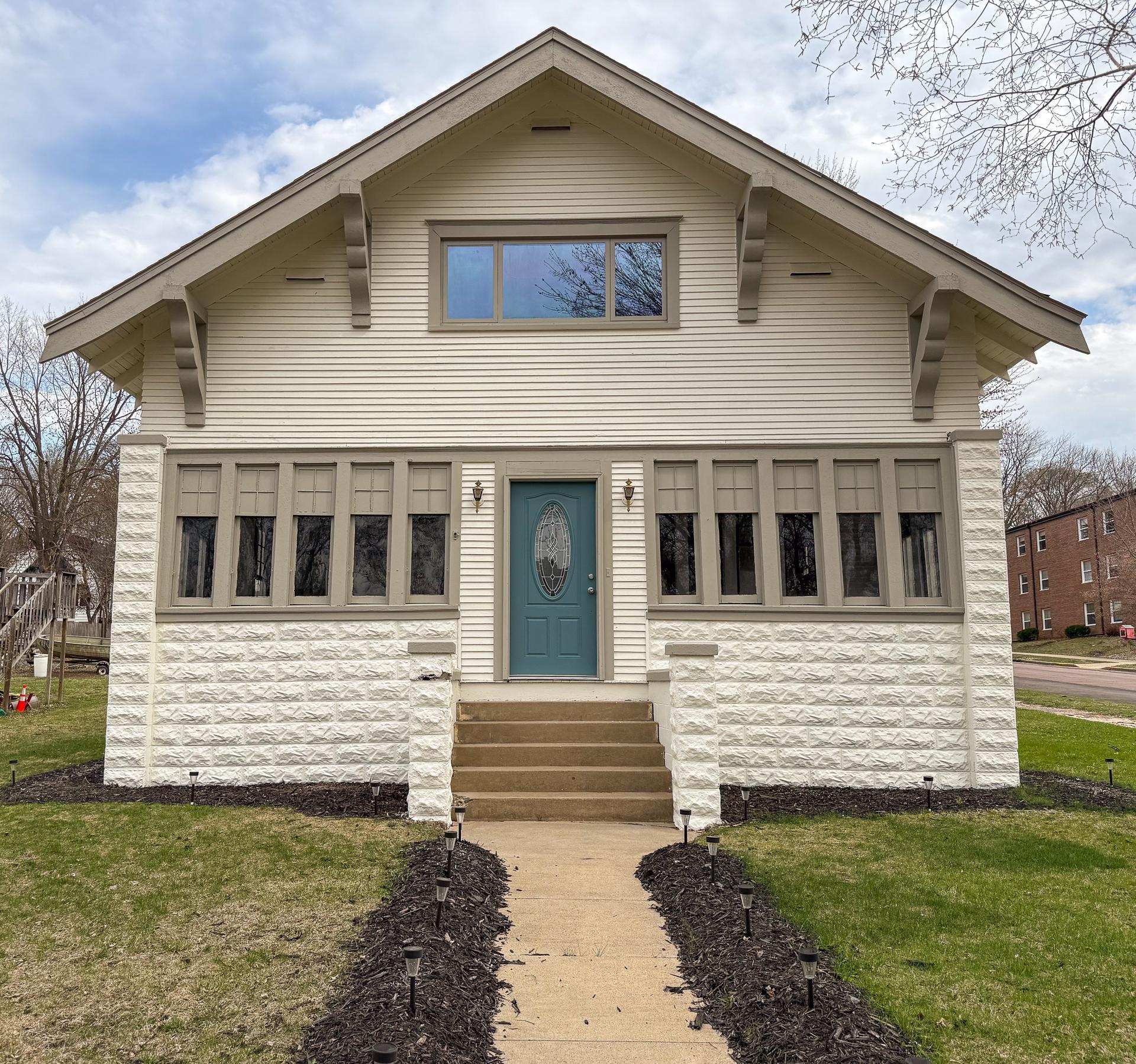 329 S 2nd Street