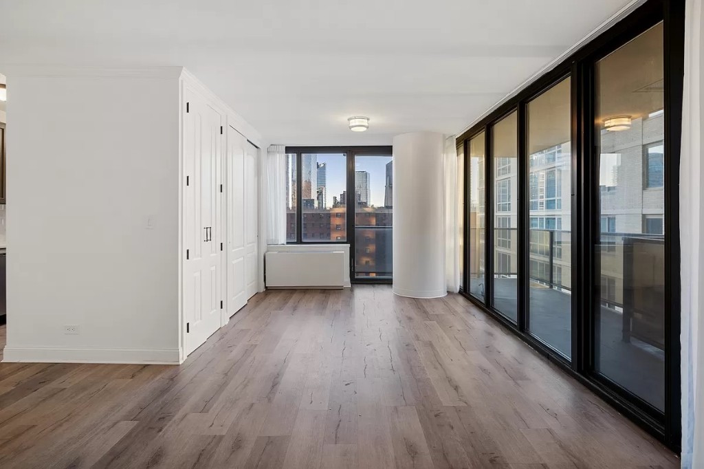 161 W 61st Street 11C