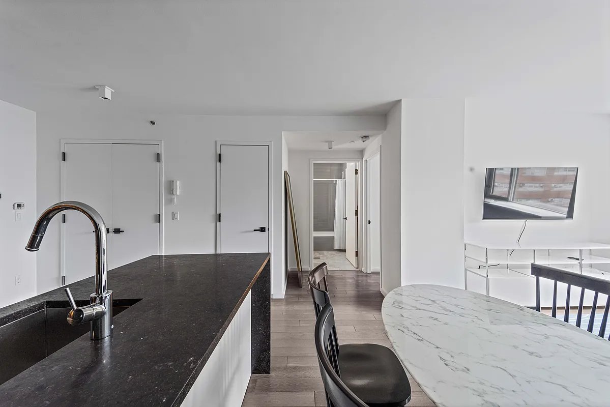 385 1st Avenue 8D