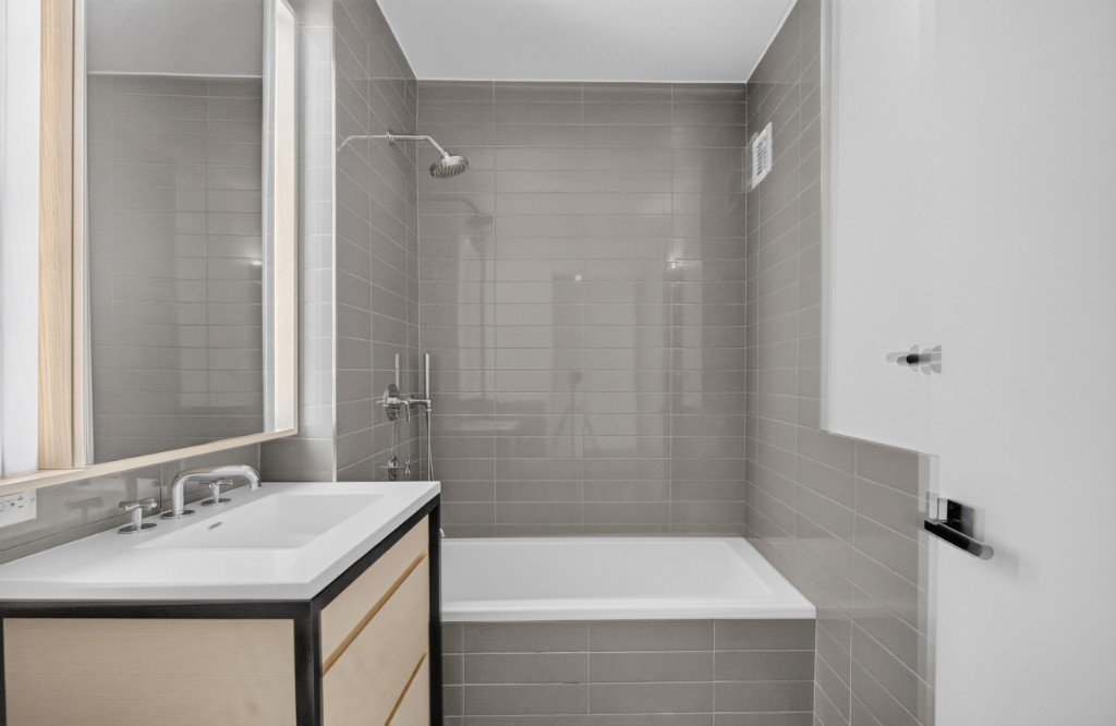385 1st Avenue 8D