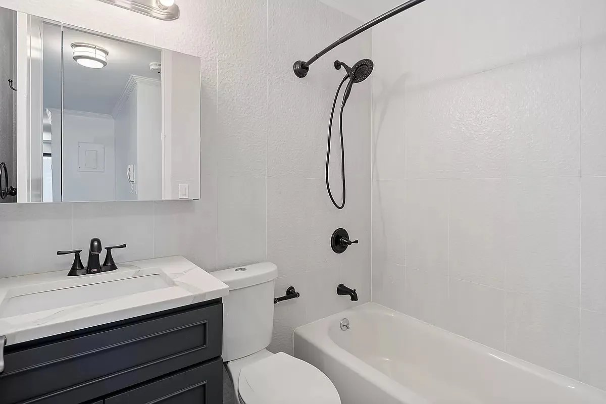 161 W 61st Street Apt 11C
