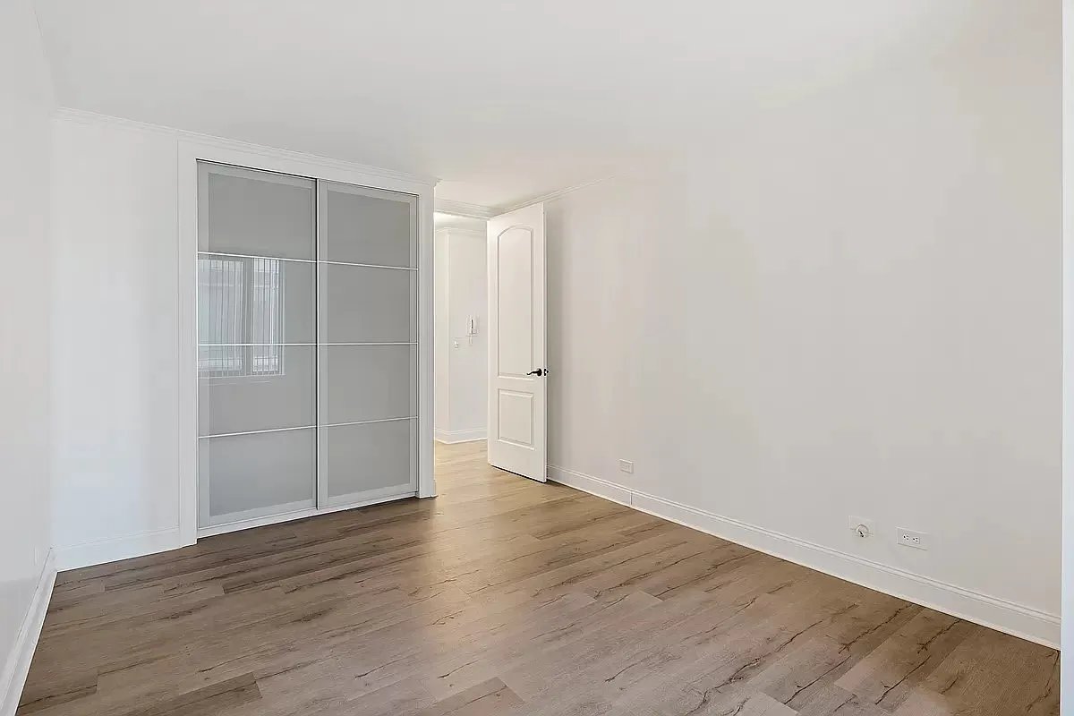 161 W 61st Street Apt 11C