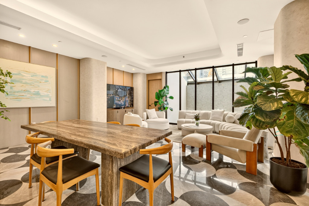 400 W 38th Street 5G-N