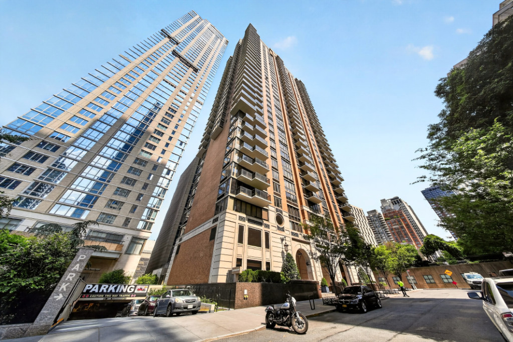 161 W 61st Street 4H