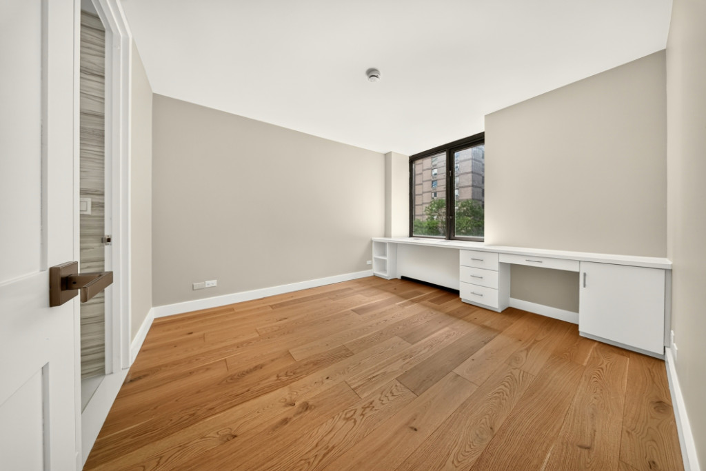 161 W 61st Street 4H