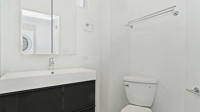 1731 W Potomac Avenue Unit: 2R