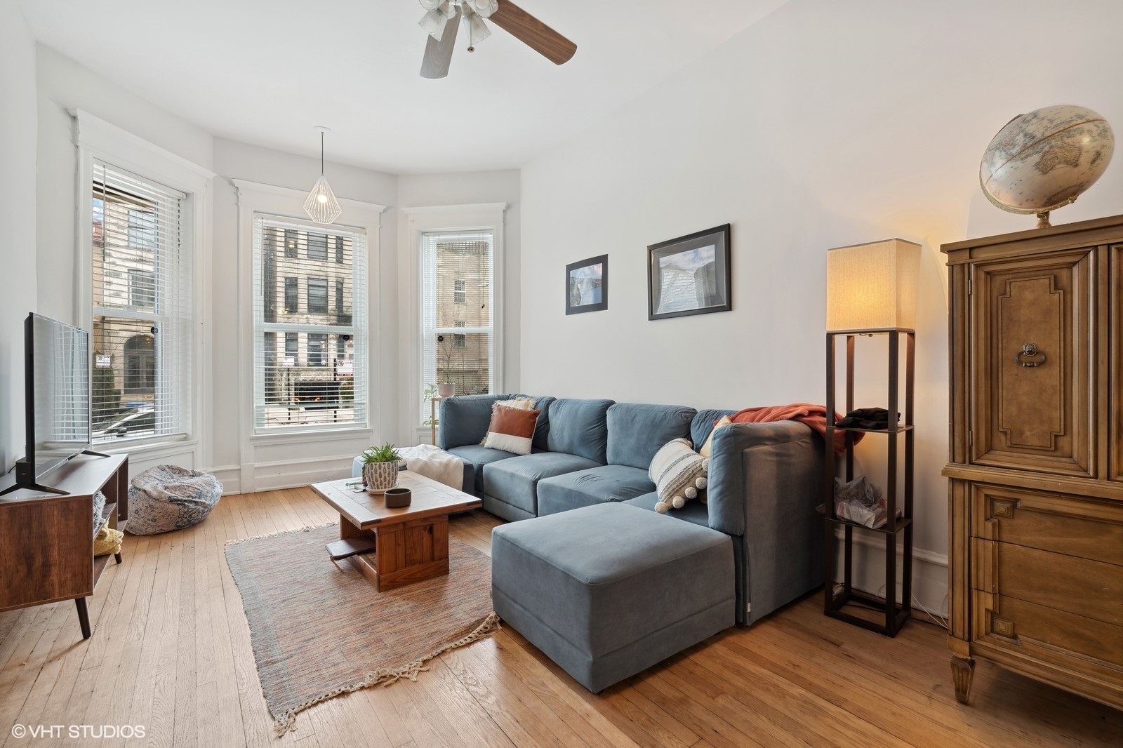 650 W Barry Avenue Unit: 1