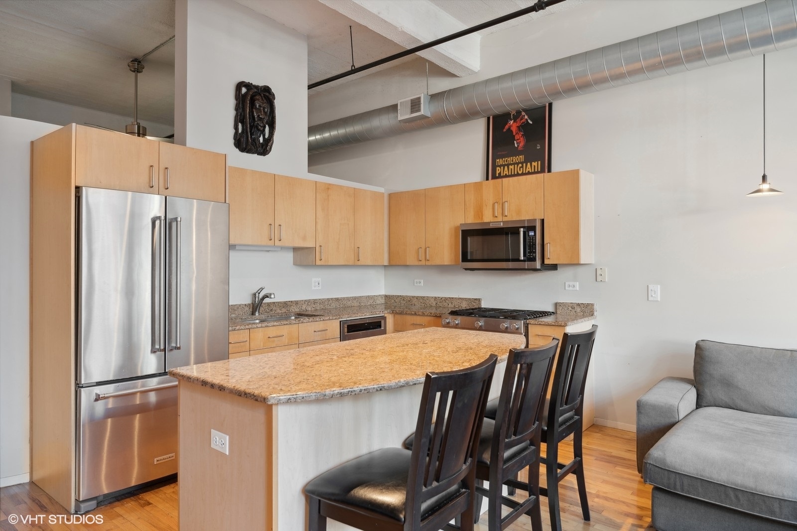 843 W ADAMS Street Unit: 303