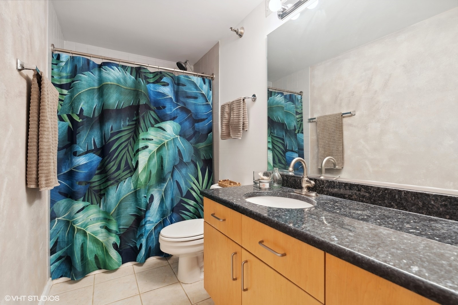 843 W ADAMS Street Unit: 303