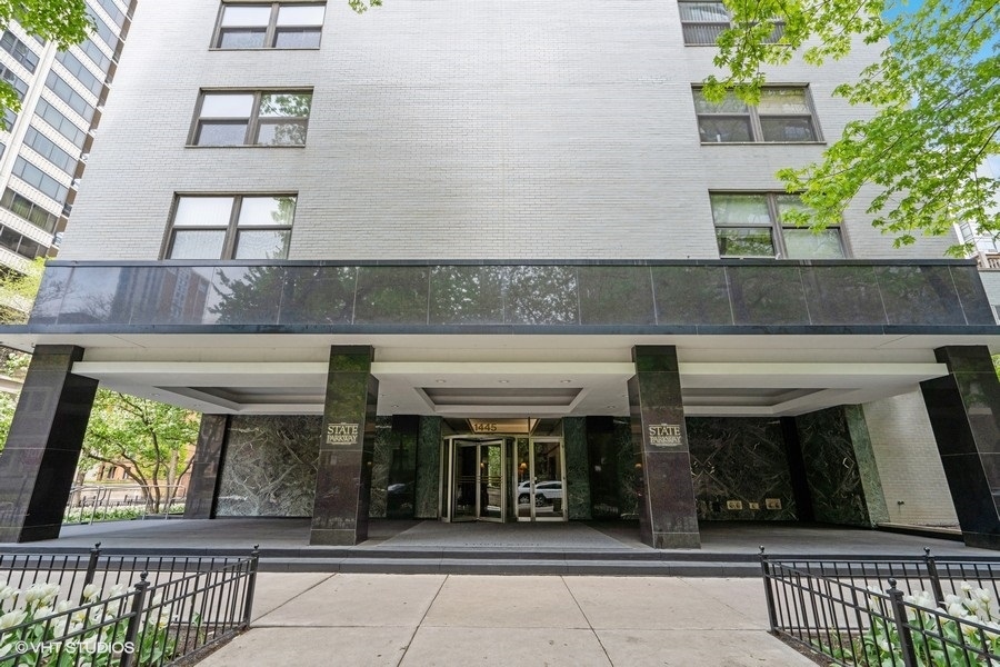 1445 N State Parkway Unit: 2106