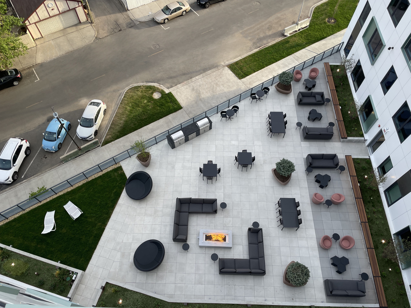 670 N May Street Unit: 604