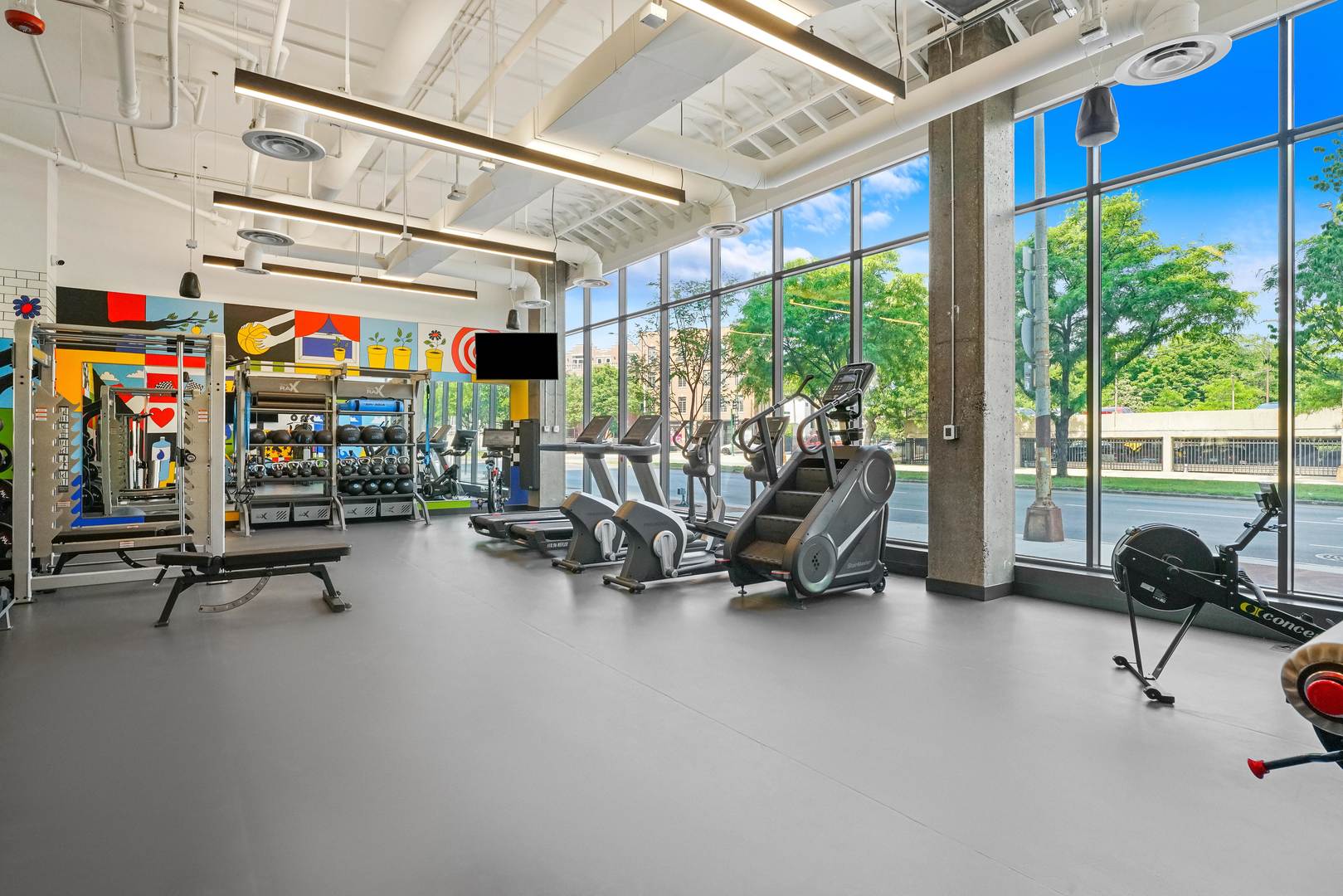 670 N May Street Unit: 604