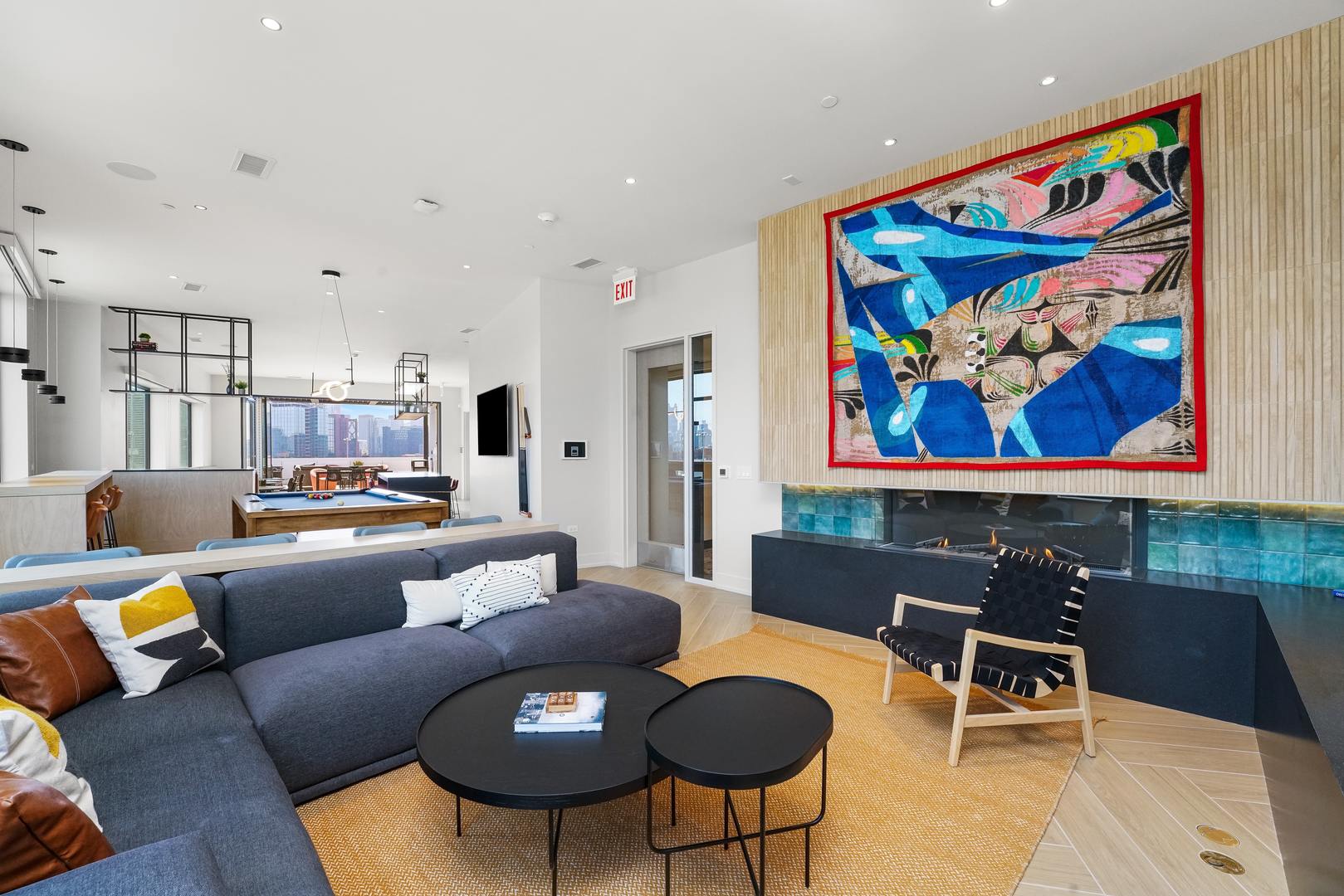 670 N May Street Unit: 604