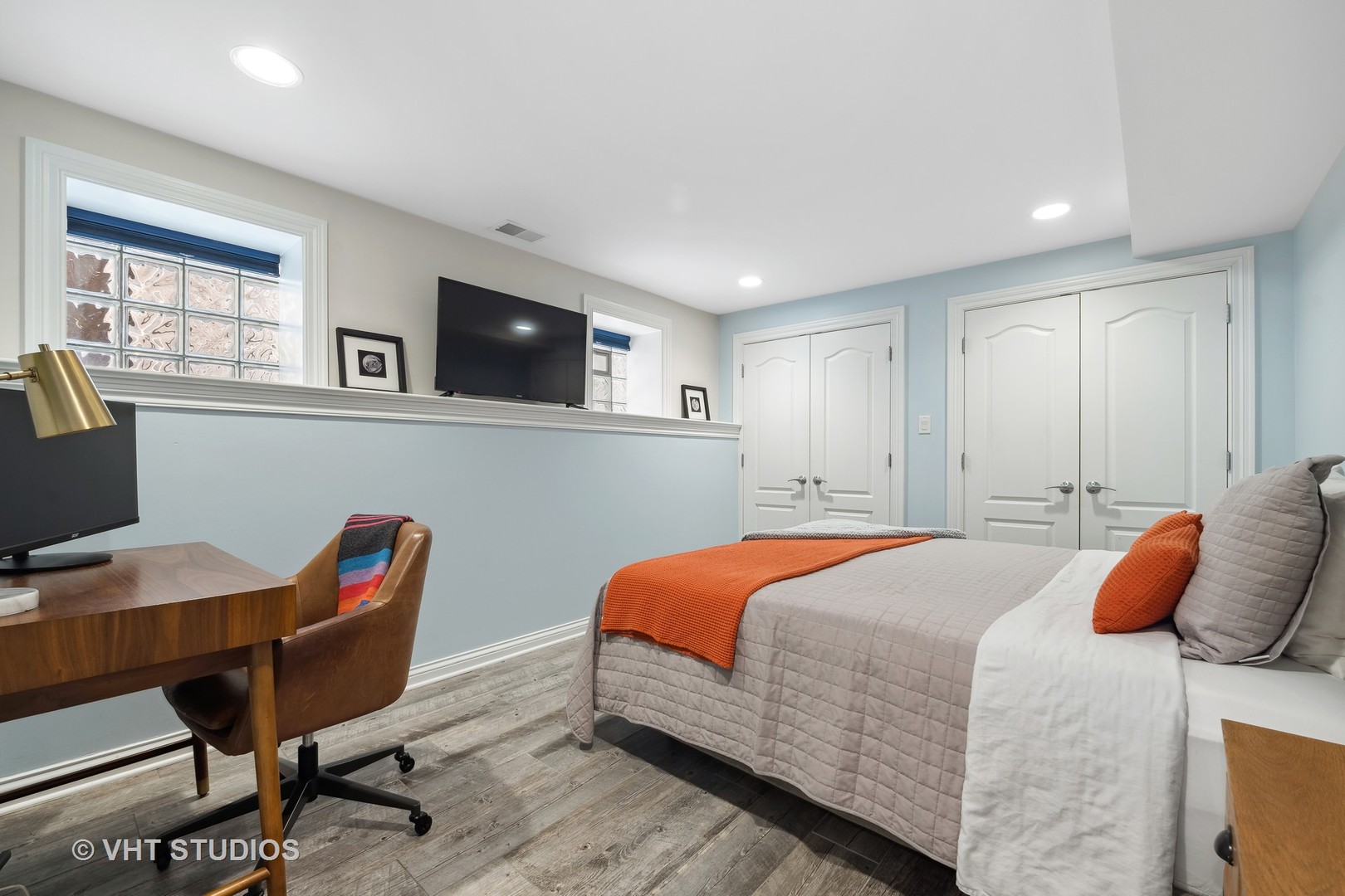 1421 W Summerdale Avenue Unit: 1