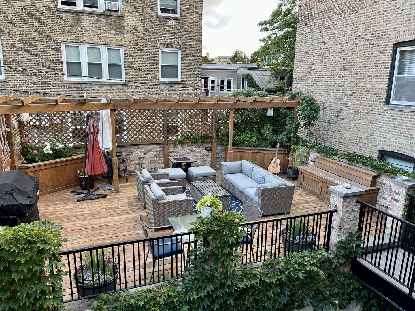 1421 W Summerdale Avenue Unit: 1