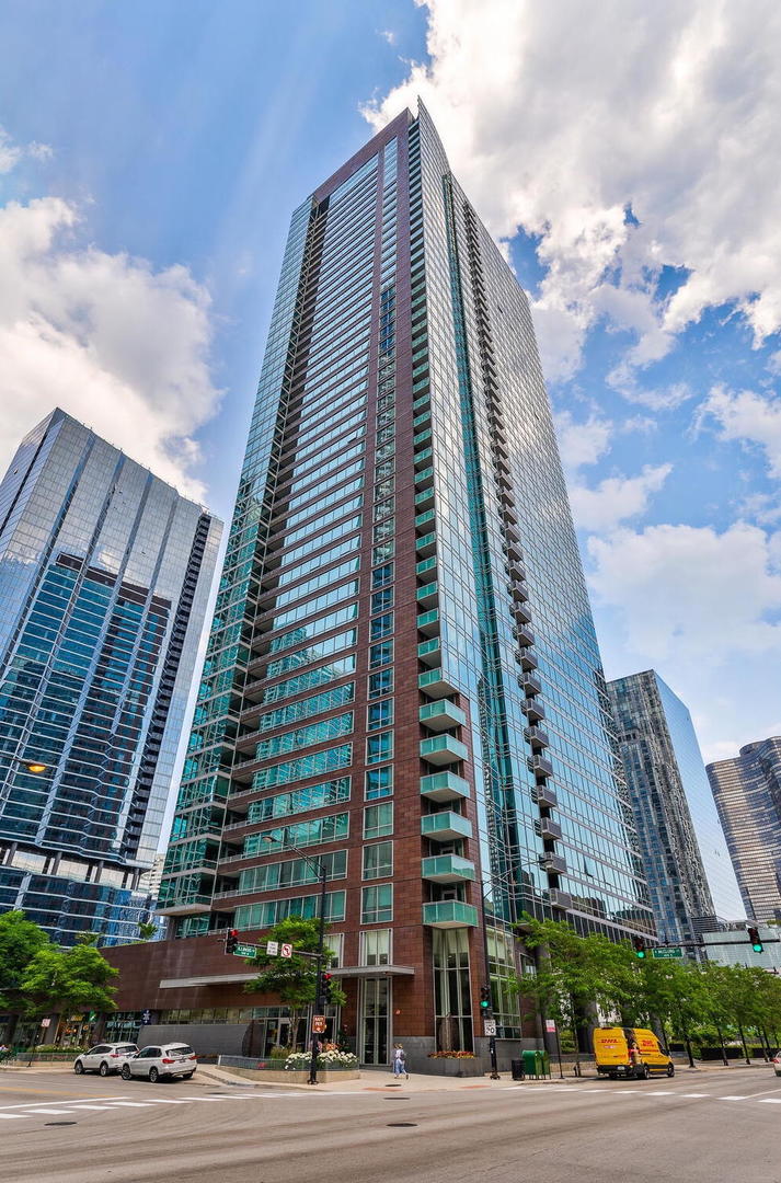 505 N McClurg Court Unit: 804