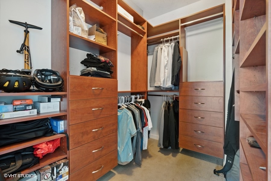 1629 S Prairie Avenue Unit: 2301