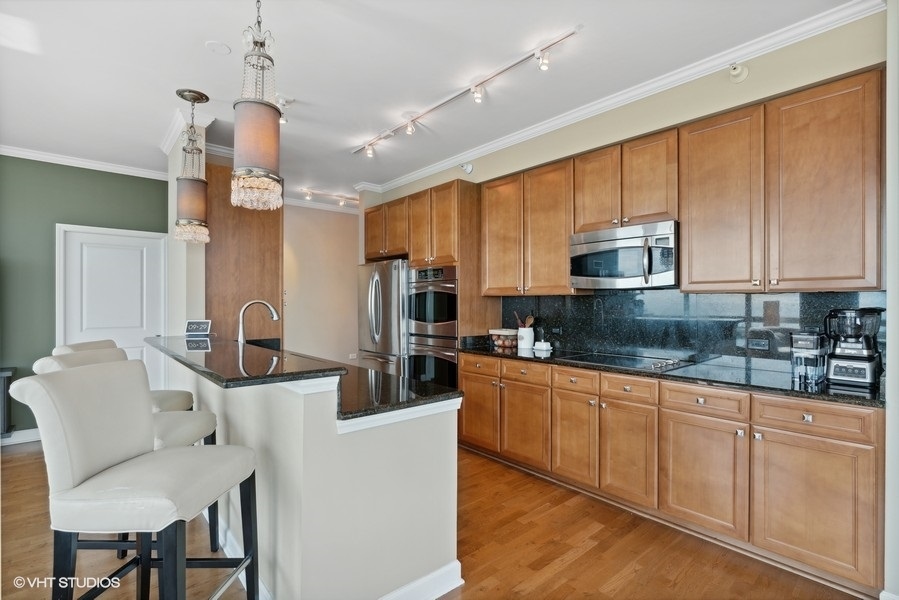 1629 S Prairie Avenue Unit: 2301