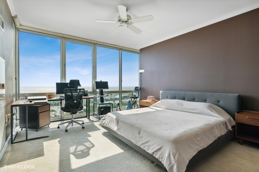 1629 S Prairie Avenue Unit: 2301