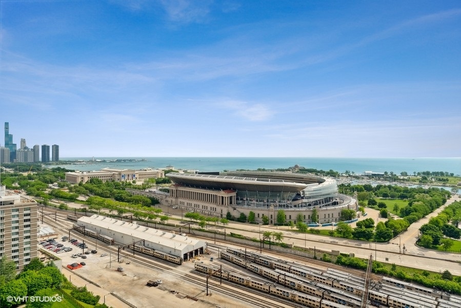 1629 S Prairie Avenue Unit: 2301