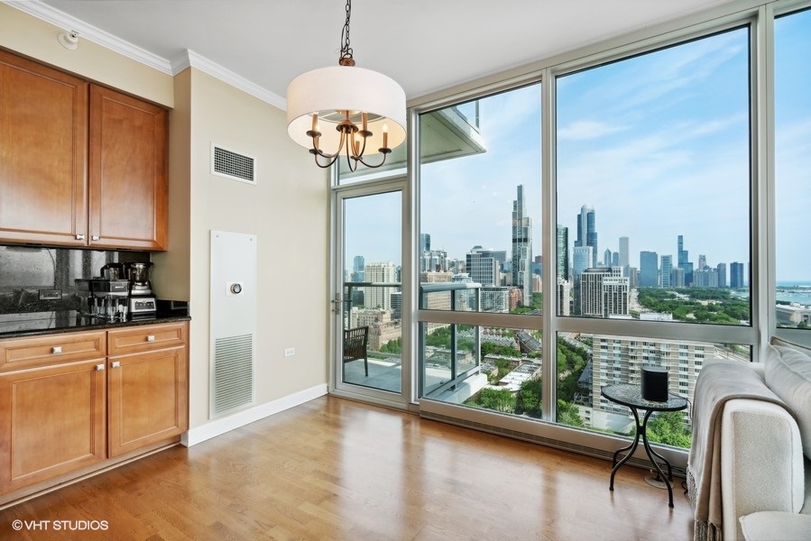 1629 S Prairie Avenue Unit: 2301
