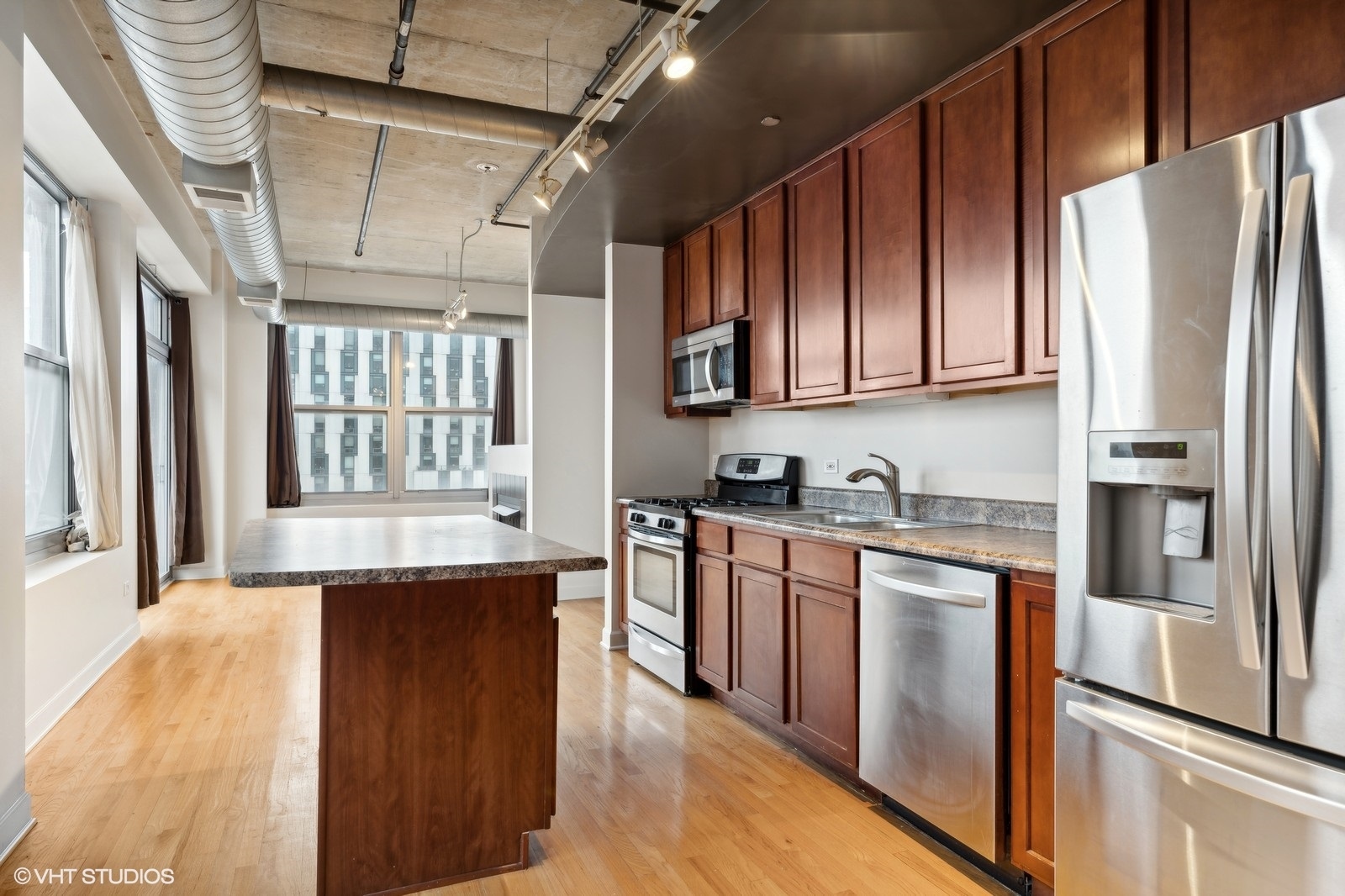 933 W Van Buren Street Unit: 507