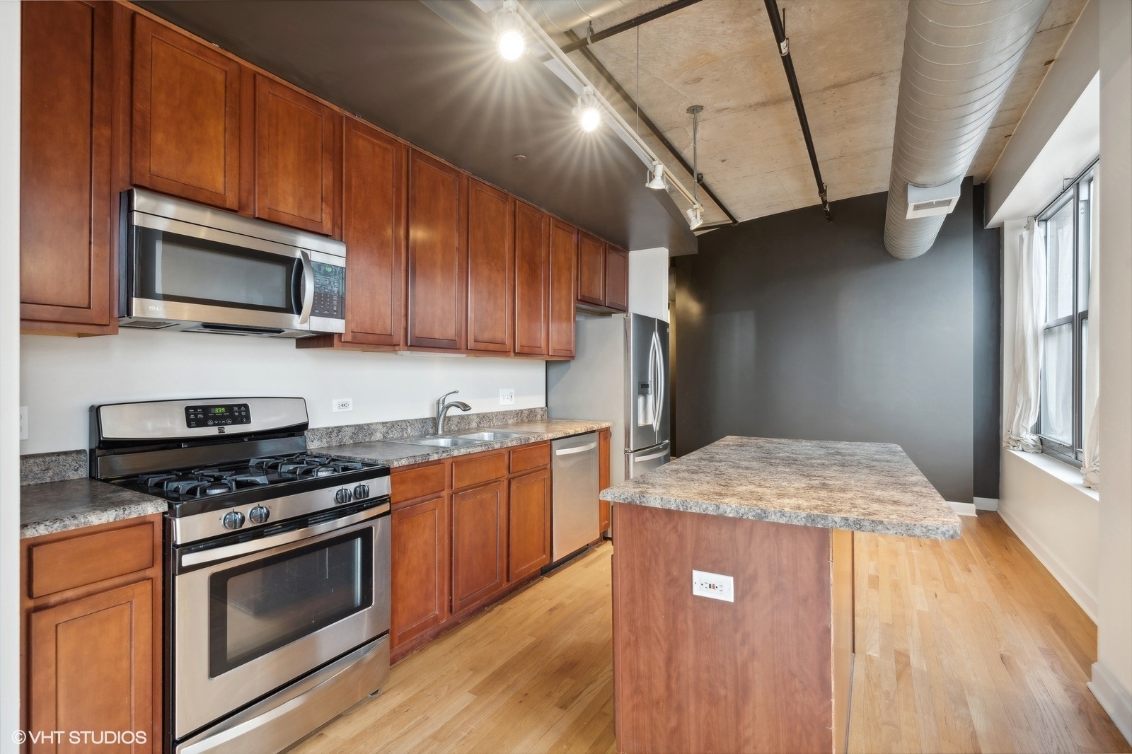 933 W Van Buren Street Unit: 507