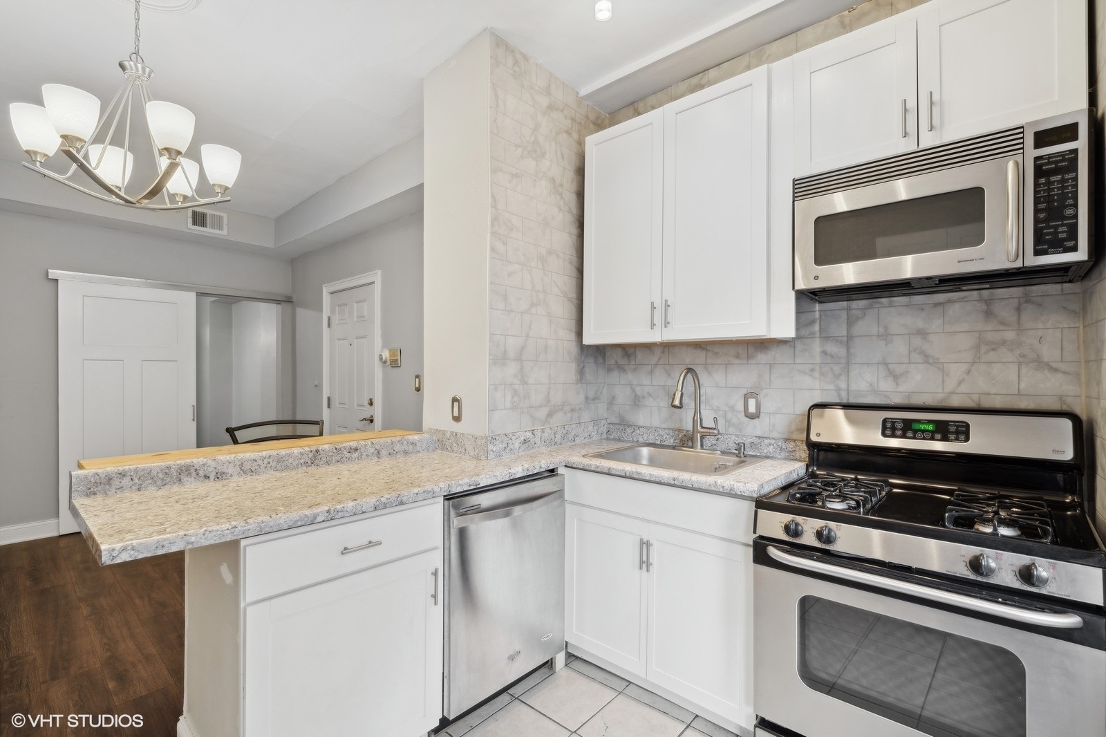 14 W Chestnut Street Unit: 2F