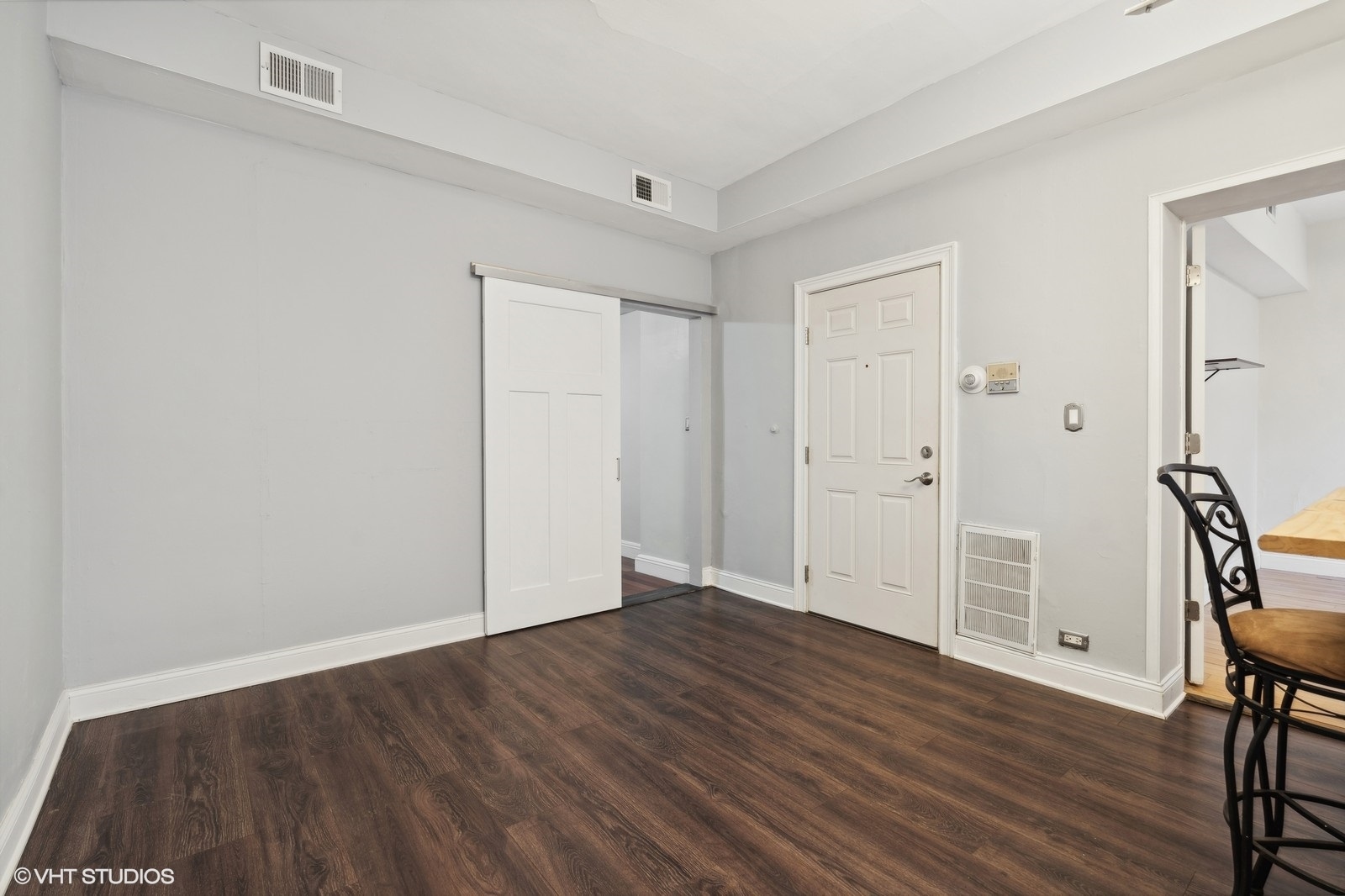 14 W Chestnut Street Unit: 2F