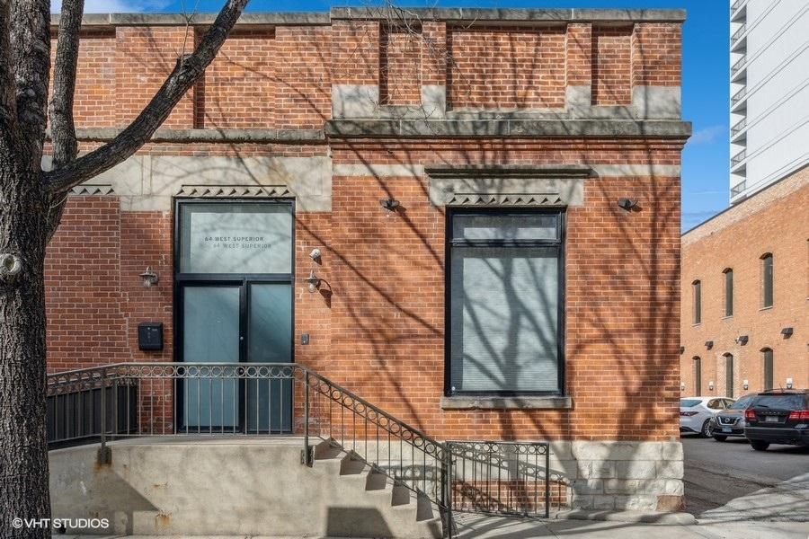 64 W SUPERIOR Street Unit: A