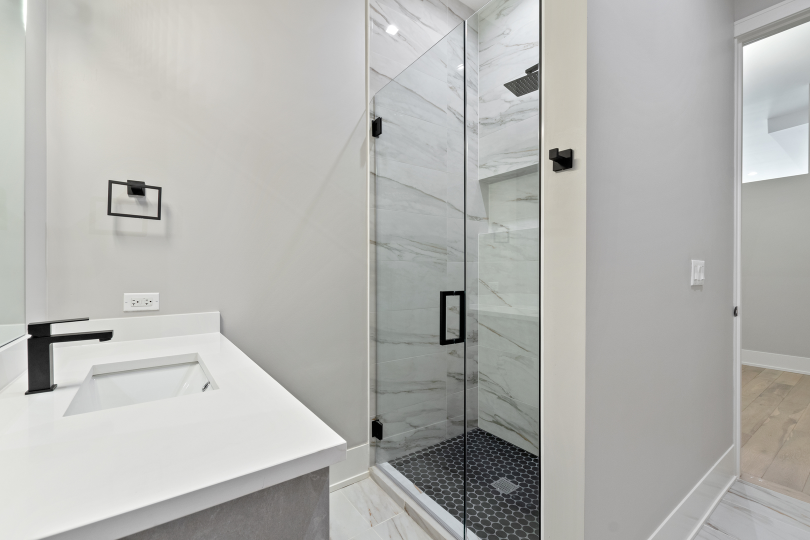 318 W Grand Avenue Unit: 403