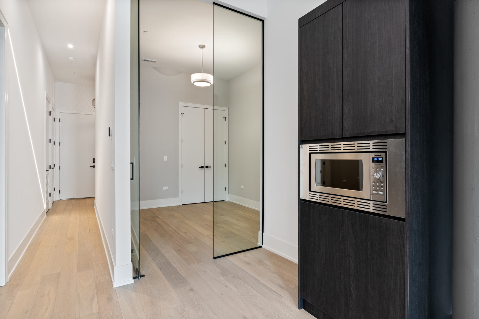 318 W Grand Avenue Unit: 403
