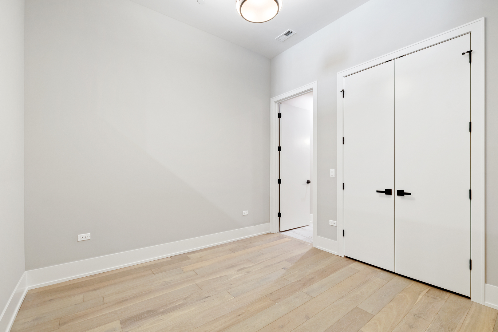 318 W Grand Avenue Unit: 403