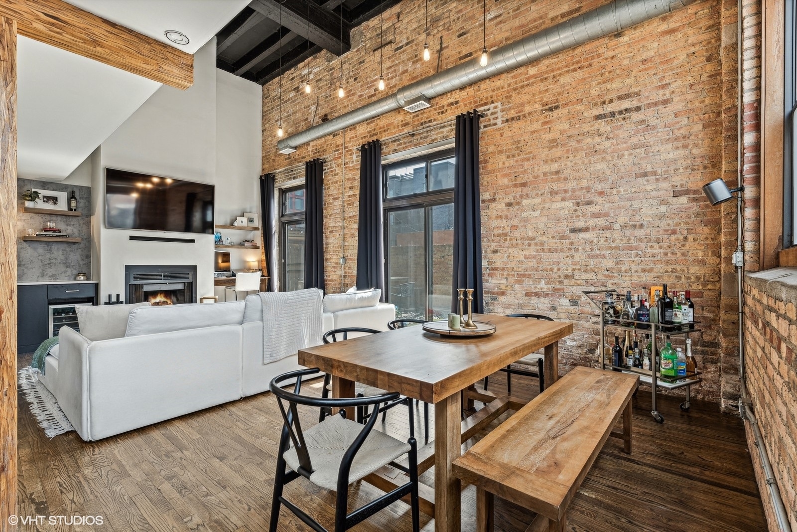 2525 N Sheffield Avenue Unit: 1A