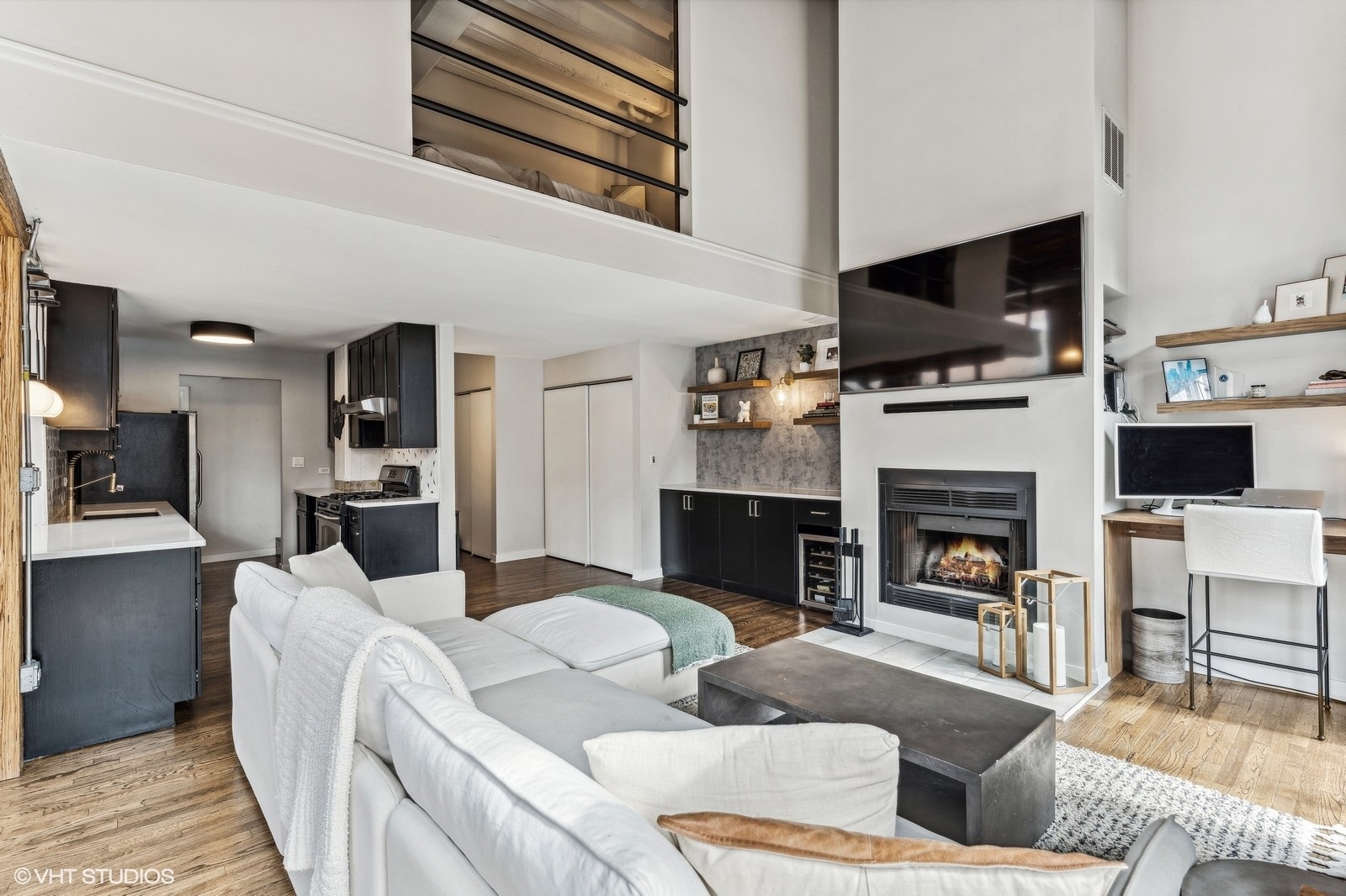 2525 N Sheffield Avenue Unit: 1A