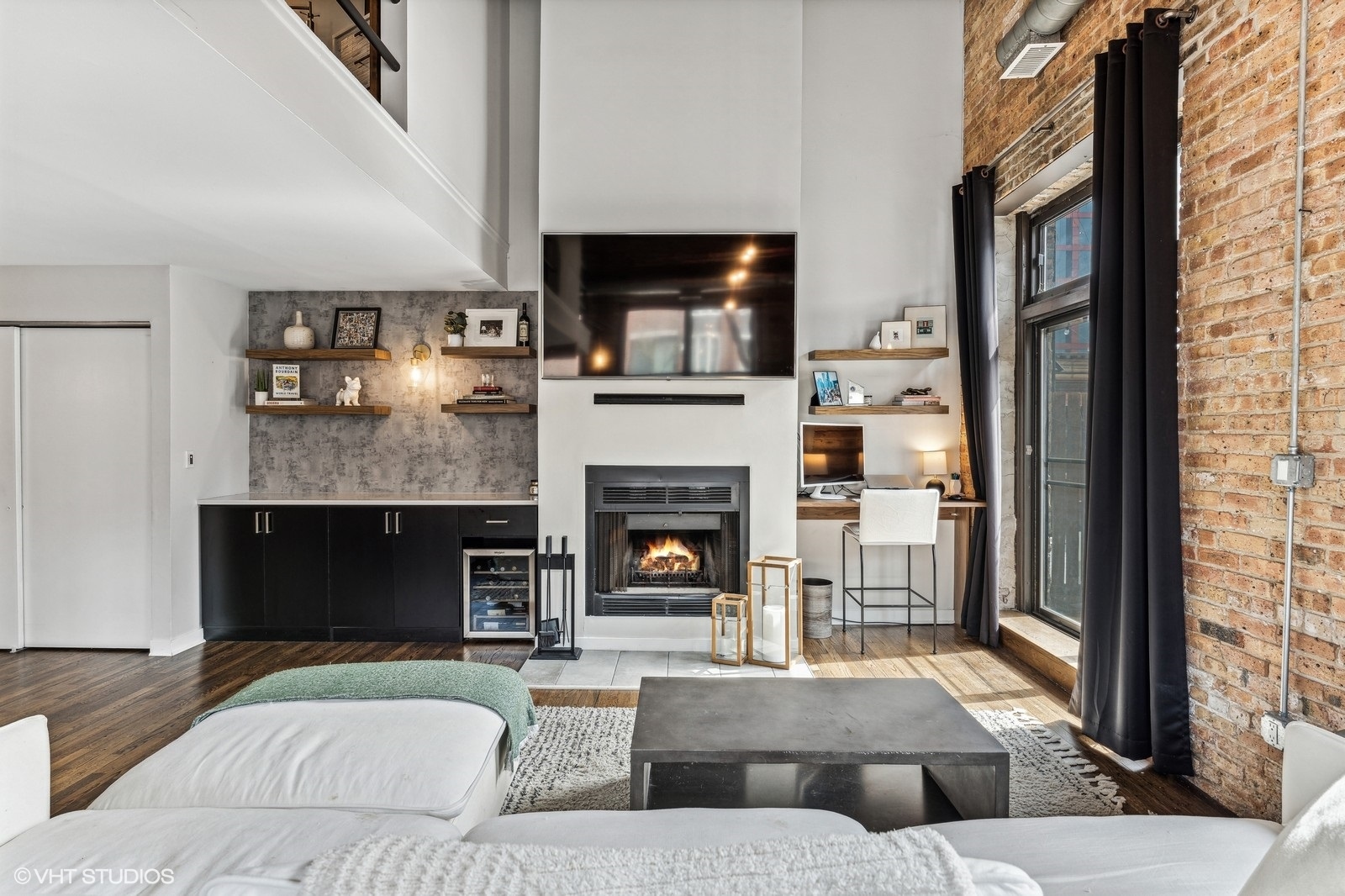 2525 N Sheffield Avenue Unit: 1A