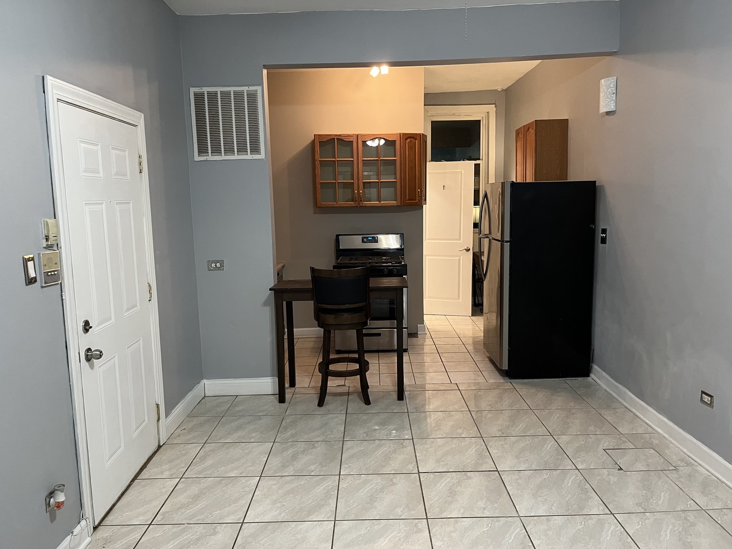 14 W Chestnut Street Unit: 1R